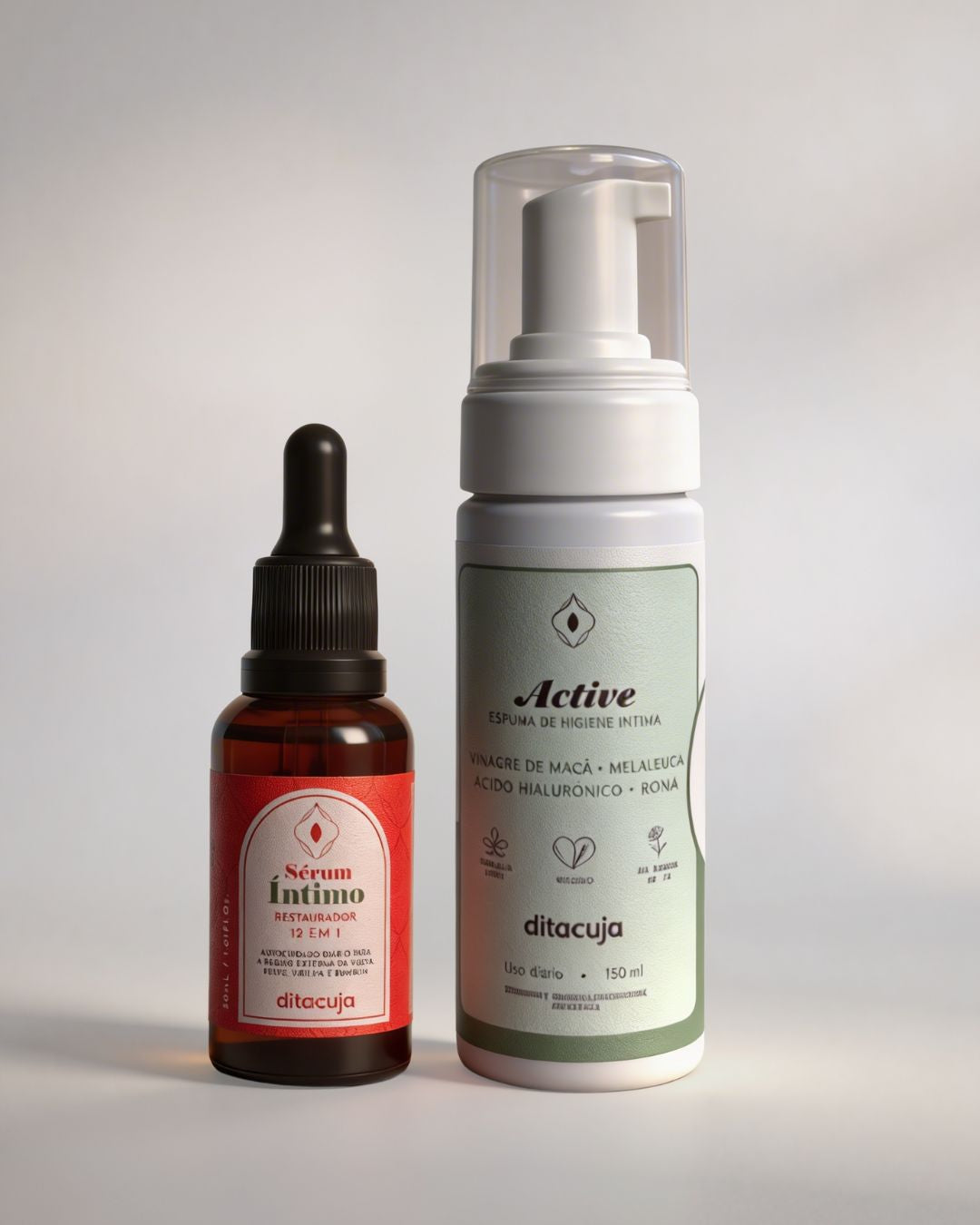Arte em fundo branco com Sérum Íntimo em embalagem em tons avermelhados e Espuma Active em embalagem em tons esverdeados
